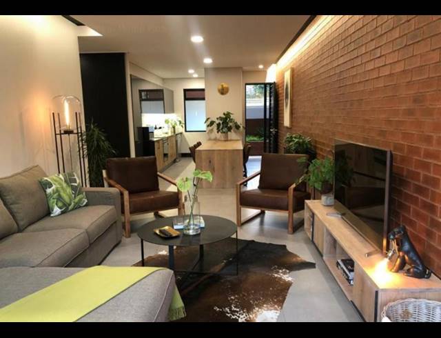 2 BEDROOM PROPERTY TO RENT IN MENLO PARK